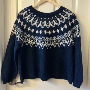Crewneck sweater